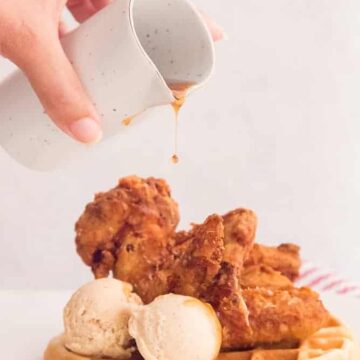Chicken-and-Waffles-Lead-4