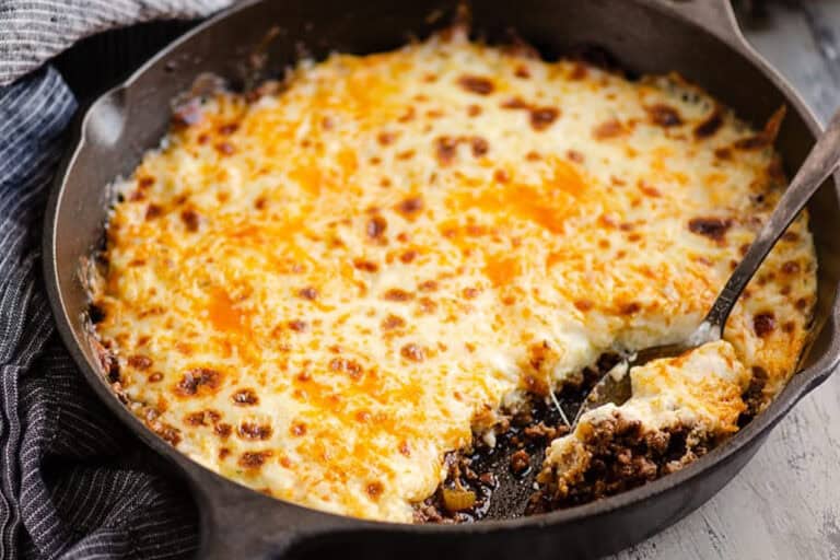 Low-carb lasagna in a skillet.
