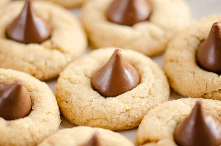 Peanut-Butter-Blossom-Cookie-Recipes.
