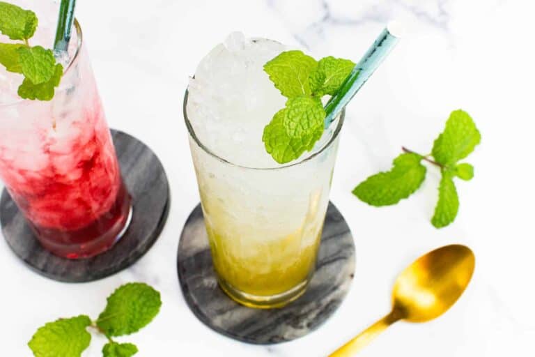 Fizzy Italian soda flavored with syrup.