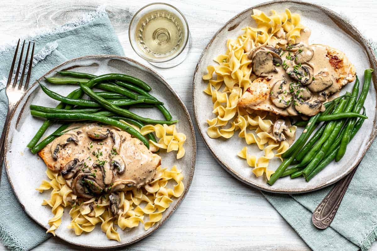 Chicken cooked with sweet black garlic sauce.