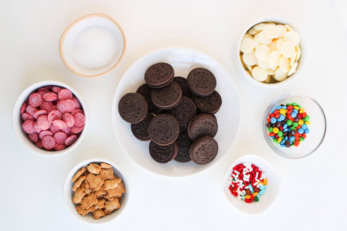 Christmas oreos ingredients.