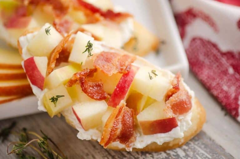 Apple Bacon Bleu Cheese Crostini on a plate.