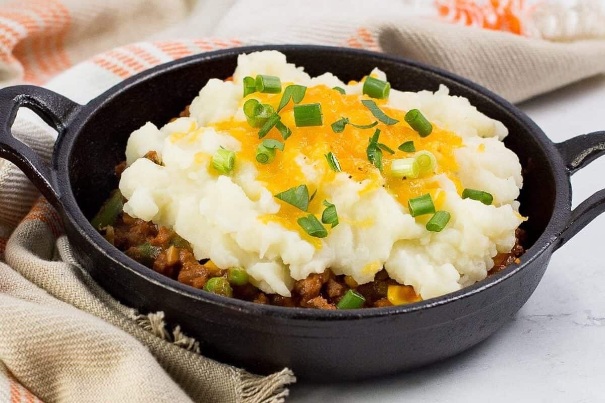 Easy shepherd’s pie with beef and mashed potatoes.