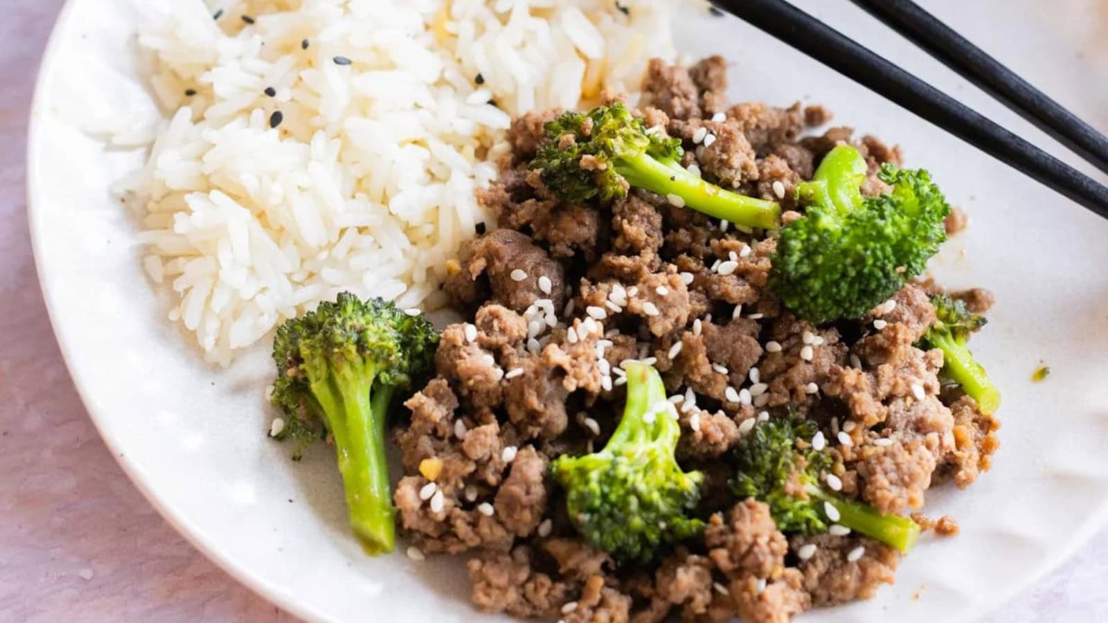 Ground beef and broccoli skillet cooked with savory seasoning.