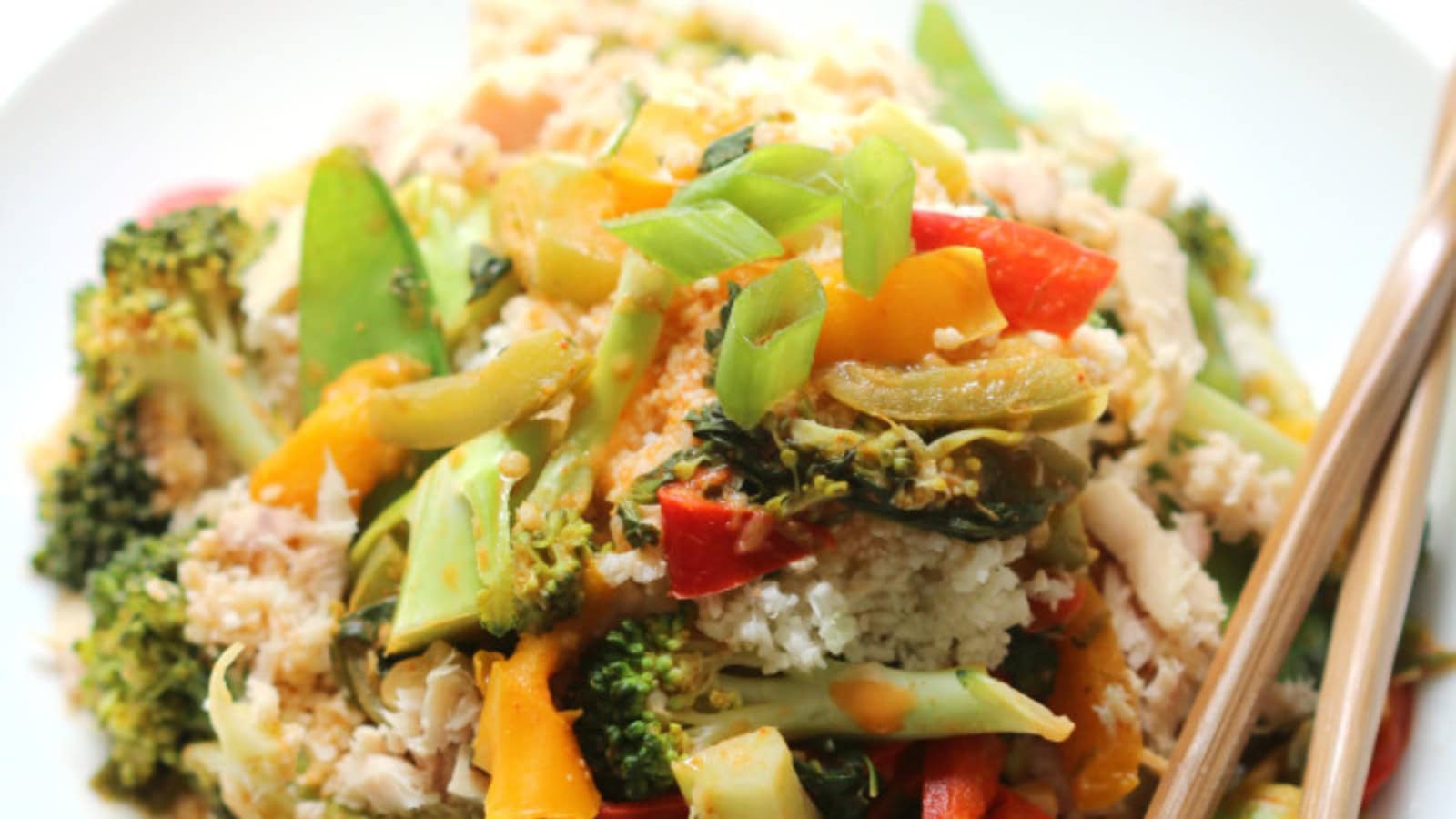 Tuna simmered in a rich Thai red curry sauce.
