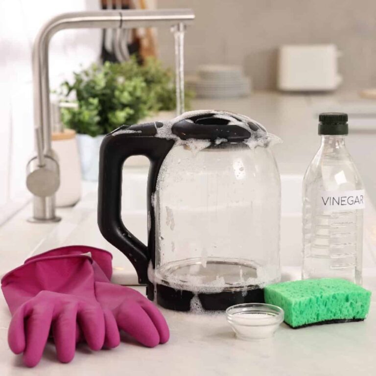 How to Clean an Electric Kettle and Remove Limescale